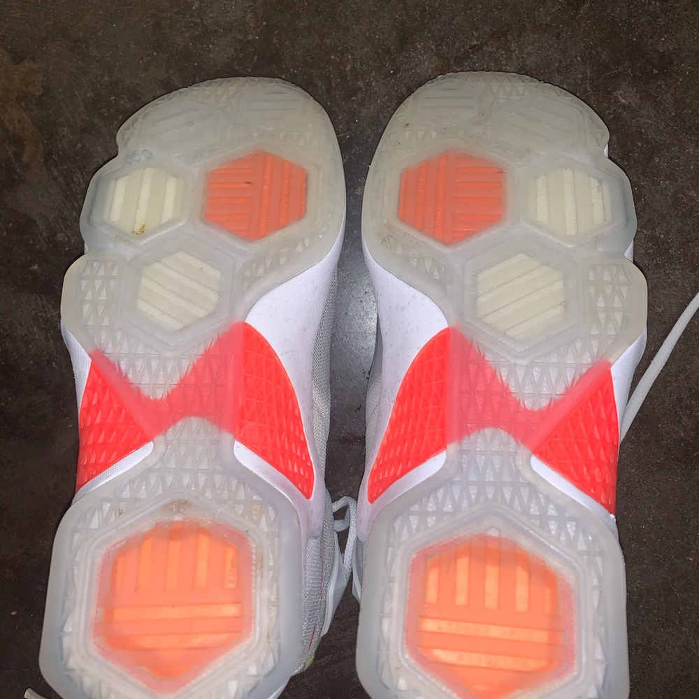 Lebron 13 RARE easters - Picture 8 of 8
